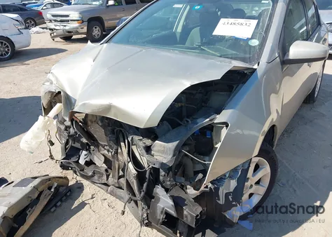 2009 Nissan Sentra 2.0S from USA, damaged, VIN 3N1AB61E79L674175